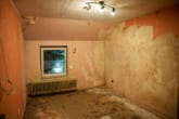 3. Zimmer - Sanierungsbedürftiges Reihenendhaus auf Erbpachtgrundstück mit Garage und Keller in OS-Schinkel